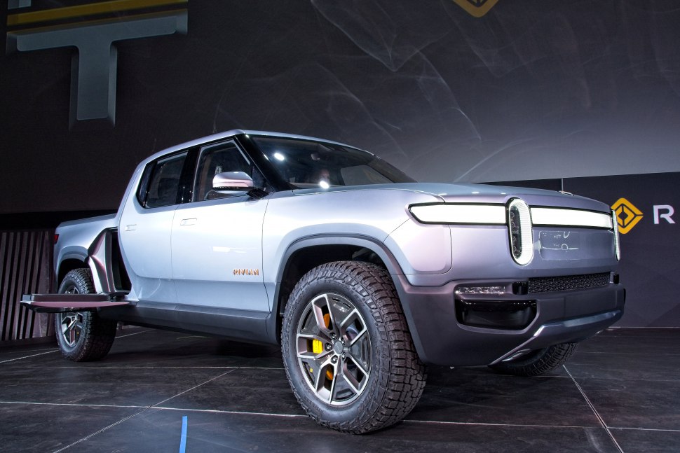 Rivian R1T technical specifications and fuel economy